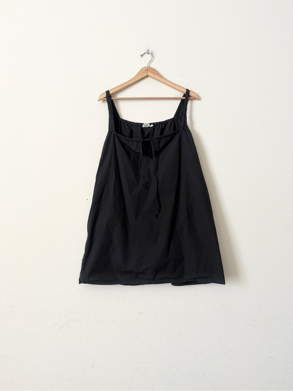Deiji Studios MEDIUM 100% organic cotton The Bow sleeveless dress in black - Picture 2 of 6
